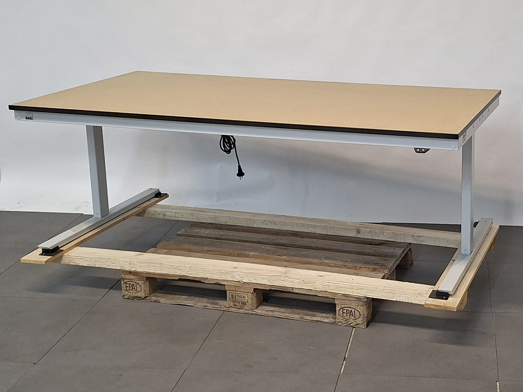 Arbeitstisch Serie adlatus