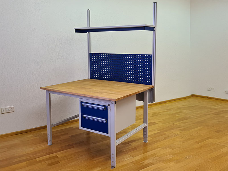 Arbeitstisch Tom